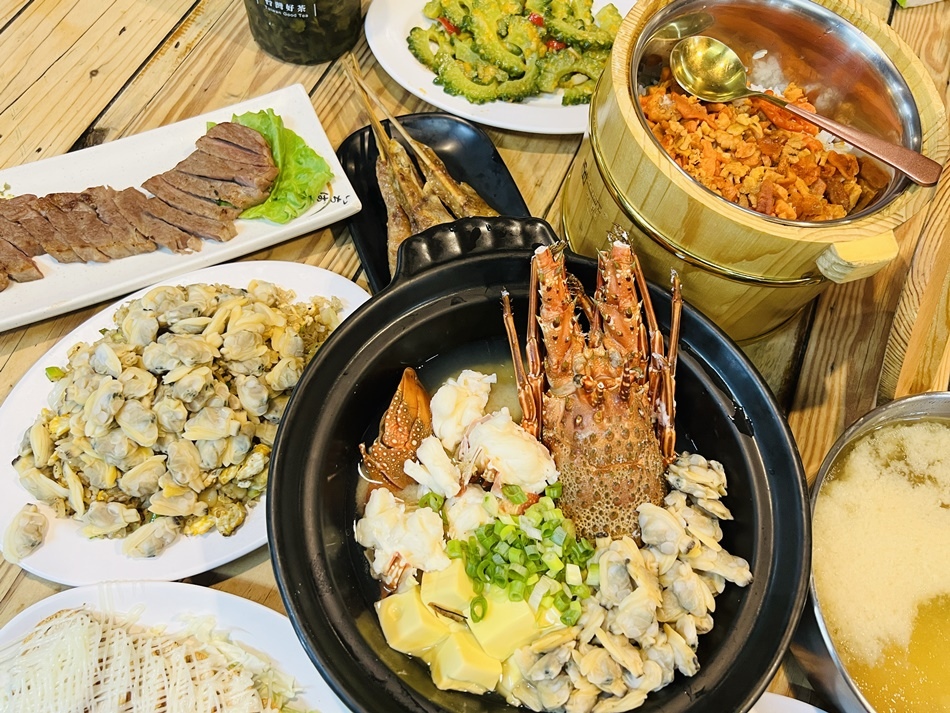 台南超猛爆好吃府城騷烤家，2024最新菜色味噌龍蝦湯、蟹黃巨