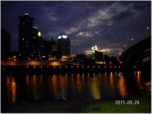 2011/09/24賞碧潭夜景-16