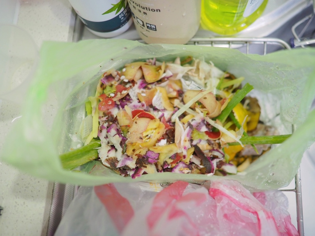 S__62881832.jpg 主婦夢幻小家電!廚餘居然可以變得比肉鬆還香!《SANSUI山水》智能熱烘除臭4L廚餘機開箱