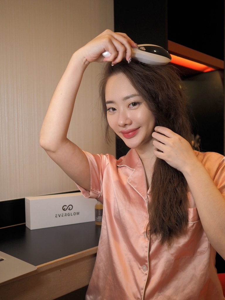 EVERGLOW 頭皮保養導入梳 LINDA1203 S__69263381.jpg EVERGLOW 頭皮保養導入梳 LINDA1203 S__69263381.jpg