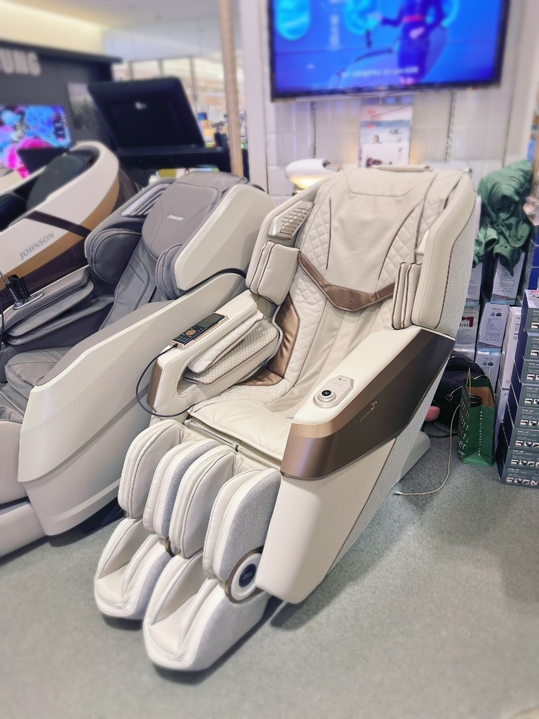 2025 按摩控必看，大按摩椅四款評比心得｜推薦 OSIM 