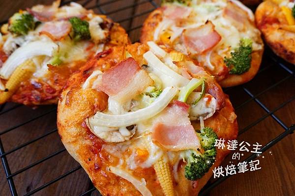 蔬菜培根披薩 1 蔬菜培根披薩 1