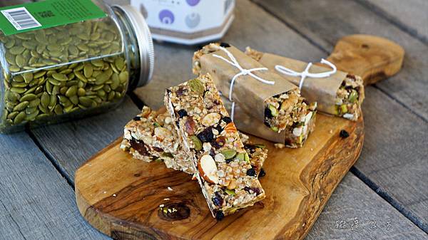 免烤堅果燕麥能量棒-23.jpg 免烤堅果燕麥能量棒-23.jpg