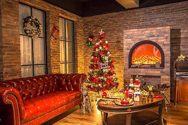 1-1-6尺6呎(180cm)特仕幸福型裝飾綠色聖誕樹 (銀白熱情紅系)定價4590元-特價2499元.jpg