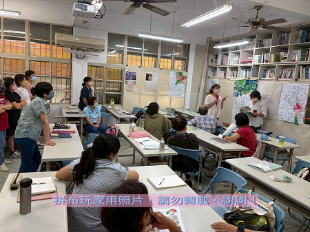 拼布玩家-教室外的花朵老師