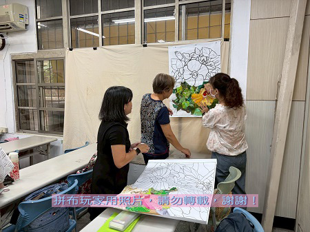 拼布玩家-教室外的花朵老師