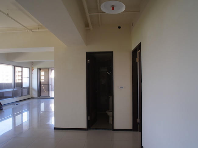 R0032669.JPG 室內設計 空間設計 設計師 裝潢 裝修 舊翻新 公寓翻新 老屋翻新 預售屋 居家裝潢 居家設計 超耐磨地板 海島型地板 廚具 設計師 收納 系統櫃 土壤液化 結構補強