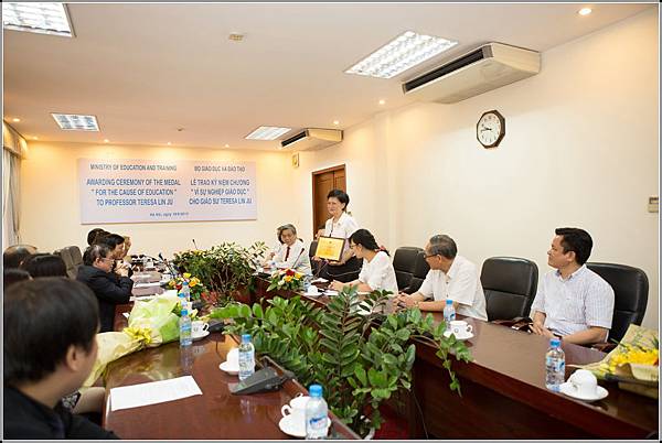 林蘋教授致感謝詞 (My Thank You Speech).jpg 林蘋教授致感謝詞 (My Thank You Speech).jpg