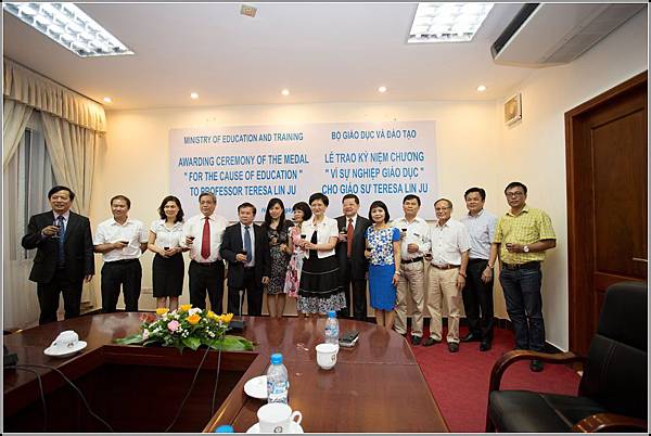 副部長及教育部國際合作處人員(Vice Minister and Officer's from Department of International.jpg