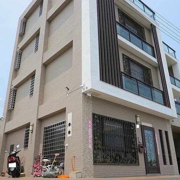 image002.jpg image002.jpg