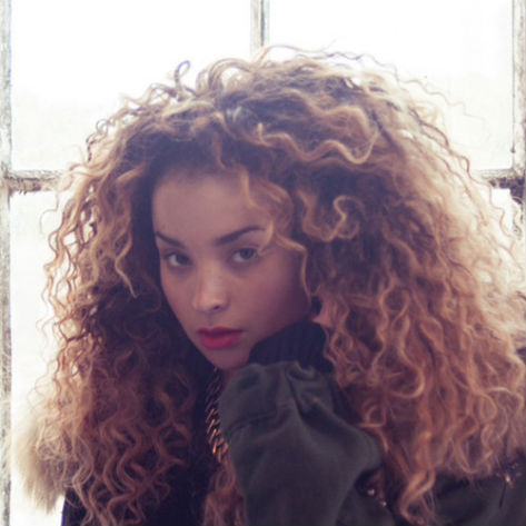 ella-eyre-hair