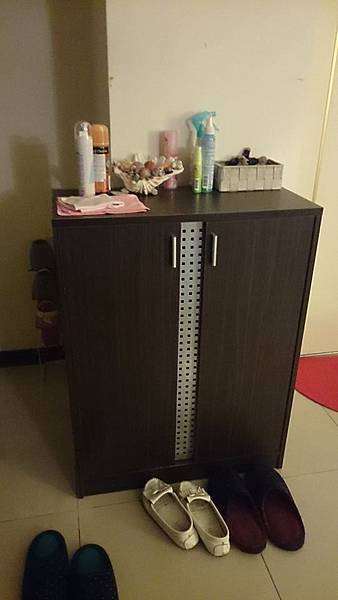 特力屋鞋櫃200元