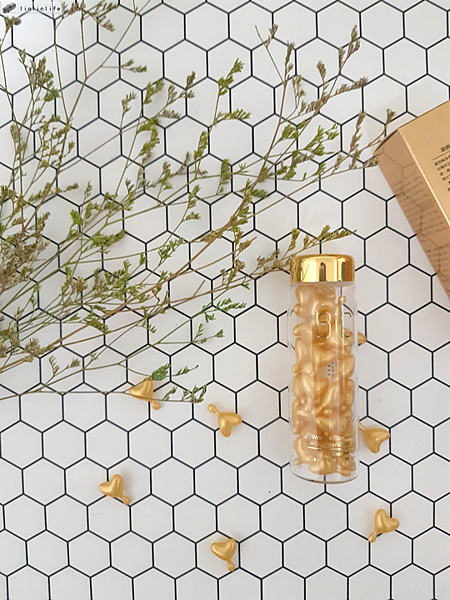 BC百匡,靚顏抗皺淡紋賦活油(百匡賦活膠囊),百匡賦活膠囊,
白龍膽花精萃可亮白撫平細紋與修護受傷肌膚,並高度保濕鎖水,延緩肌膚老化,一顆多種用途,強效版晚安面膜
,百匡賦活膠囊,百匡膠囊
