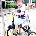 20120826 漢漢最近很喜歡騎車