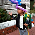 20121018 也帶了一頂氣球帽給漢漢