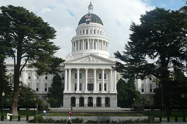 15408 Sacramento State Capitol