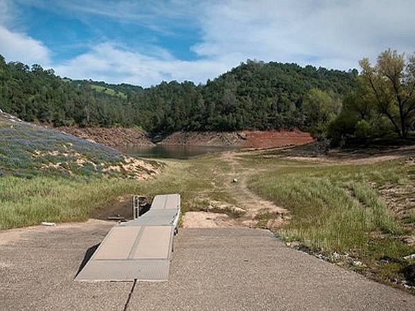 163 230 drought at Folsome Lake