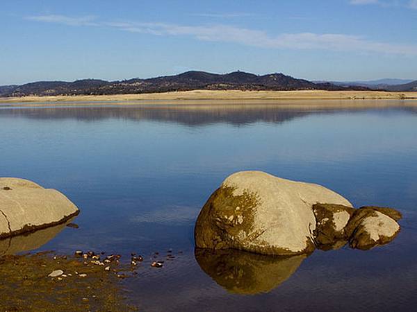 163 900 stone at Folsom Lake