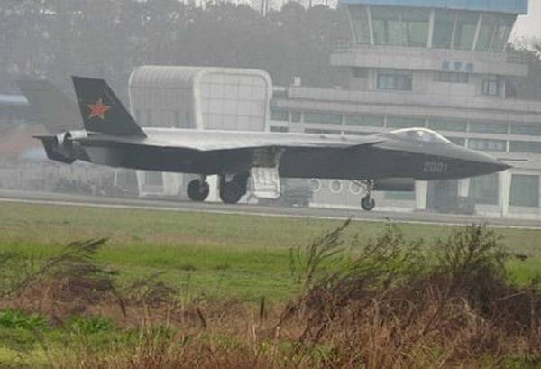 050 192 PRC隱形戰機 殲-20 vs F-22