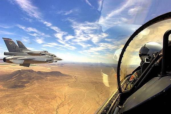 050 220 21st_Fighter_Squadron_ROCAF F-16_6610 and 6620