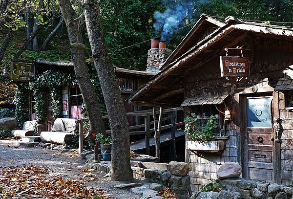 247 510 路邊的山林野店 Cold Spring Tavern.jpg