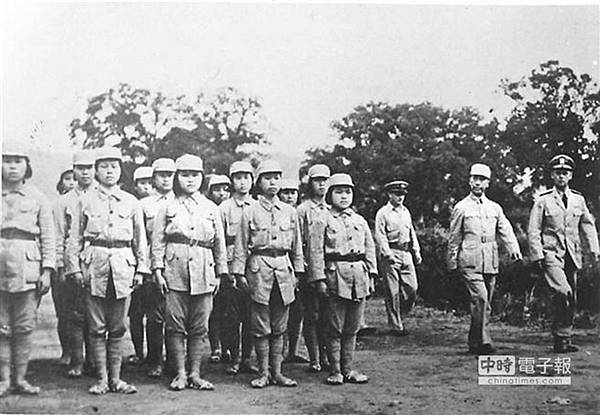 1044 010 中美所女兵.jpg 1044 010 中美所女兵.jpg