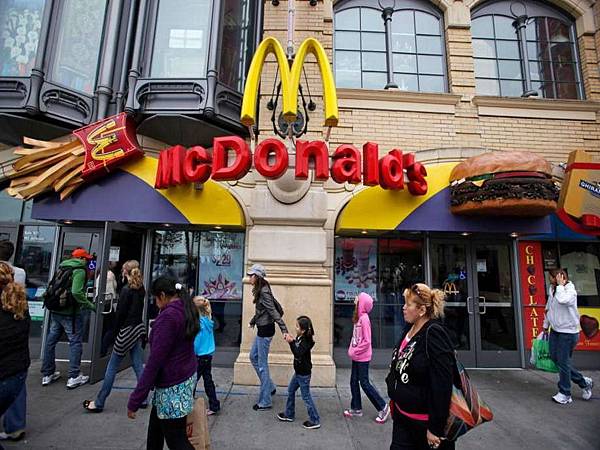 11313 180 McDonald in SFO Fisherman's Wharf.jpg