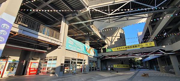 【台南賞屋趣】~皇龍雲鼎中西區運河星鑽特區永華國民運動中心2.jpg 【台南賞屋趣】~皇龍雲鼎中西區運河星鑽特區永華國民運動中心2.jpg