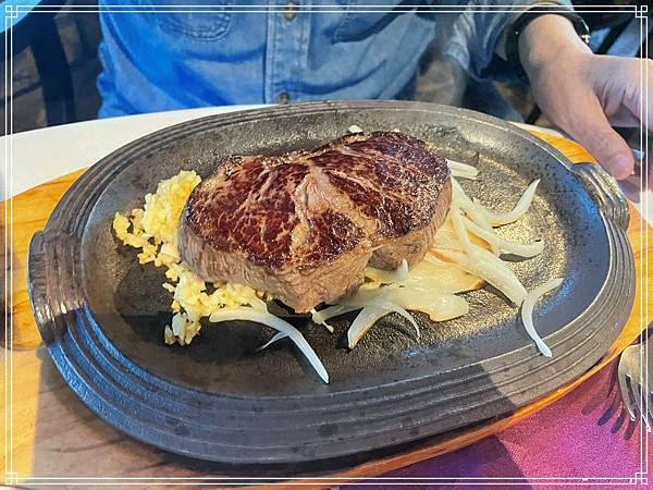 20251010 小統一牛排 20251010 小統一牛排