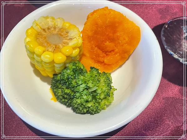 20251010 小統一牛排 20251010 小統一牛排