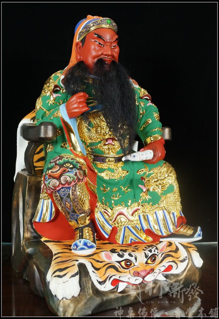 新發神藝-行天宮帝君．客訂手握刀新體版（新發式彩繪一甲子傳承
