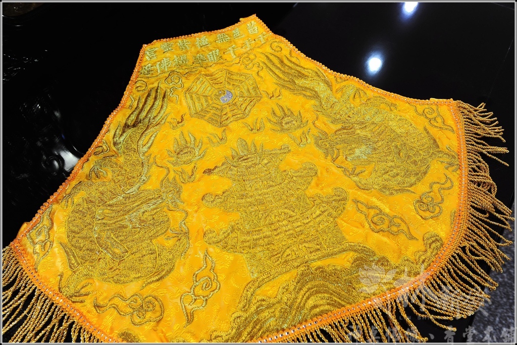 新發繡品-龍鳳.雙龍.雙鳳.龜蛇(乩身長版肚兜) 新發繡品-龍鳳.雙龍.雙鳳.龜蛇(乩身長版肚兜)