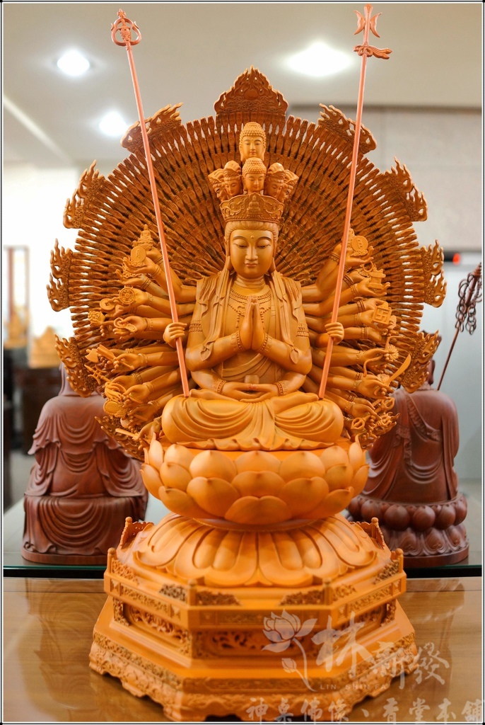 新發神藝-千手千眼觀世音(香樟木/二尺二作品)