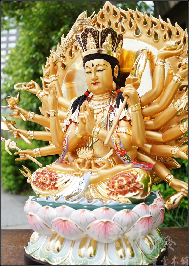 新發神藝-準提佛母(南彩藝術風格的二種藝術展現)