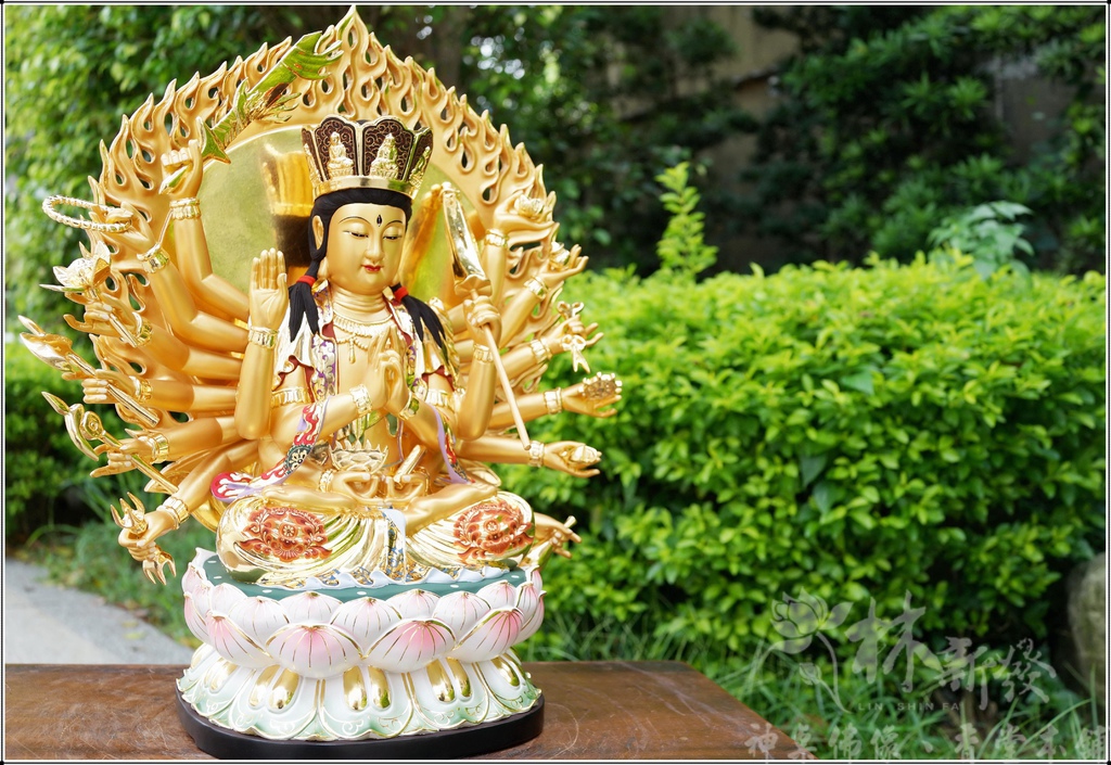 新發神藝-準提佛母(南彩藝術風格的二種藝術展現)