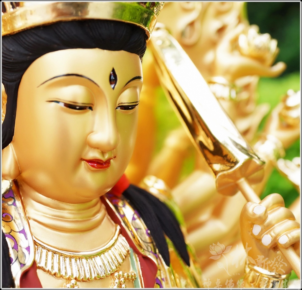 新發神藝-準提佛母(南彩藝術風格的二種藝術展現)