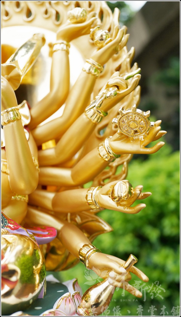 新發神藝-準提佛母(南彩藝術風格的二種藝術展現)