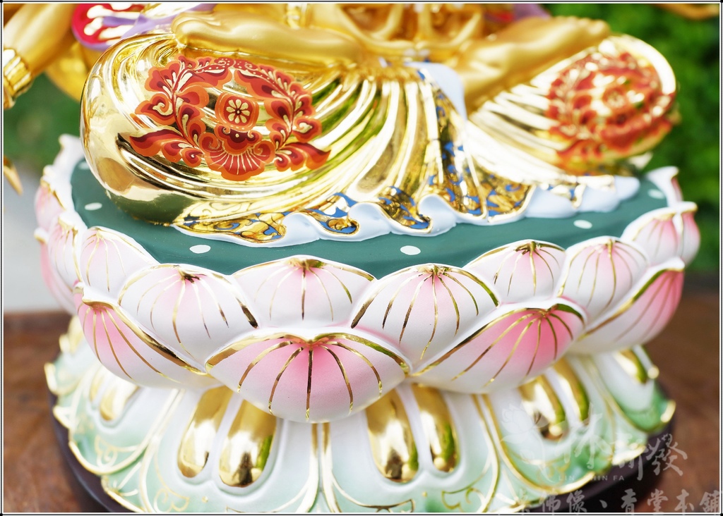 新發神藝-準提佛母(南彩藝術風格的二種藝術展現)