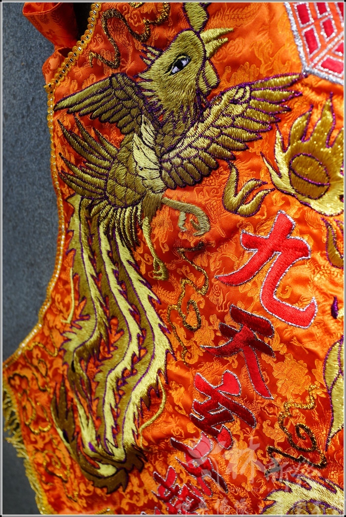 新發繡品-龍鳳．雙龍．雙鳳．龜蛇(乩身長版肚兜)