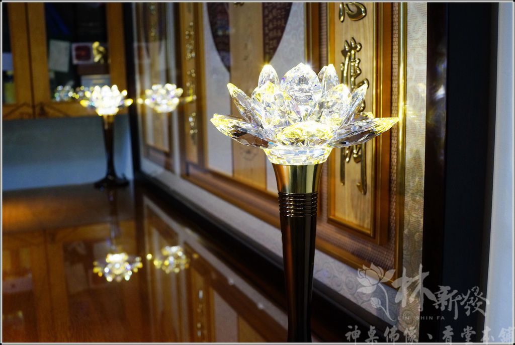 林新發佛俱-水晶蓮花燈（金黃/全透/紫紅．花苞燈尺寸請電洽）