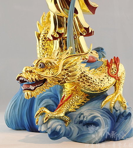新發神藝-昇龍觀音(香樟原色．檀香金身)