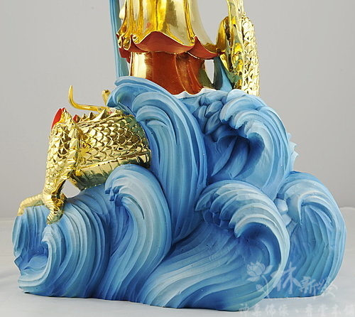 新發神藝-昇龍觀音(香樟原色．檀香金身)