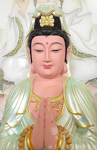 神發神藝-合掌觀音.白衣觀音大士(尺六原色.珍珠白作品) 神發神藝-合掌觀音.白衣觀音大士(尺六原色.珍珠白作品)