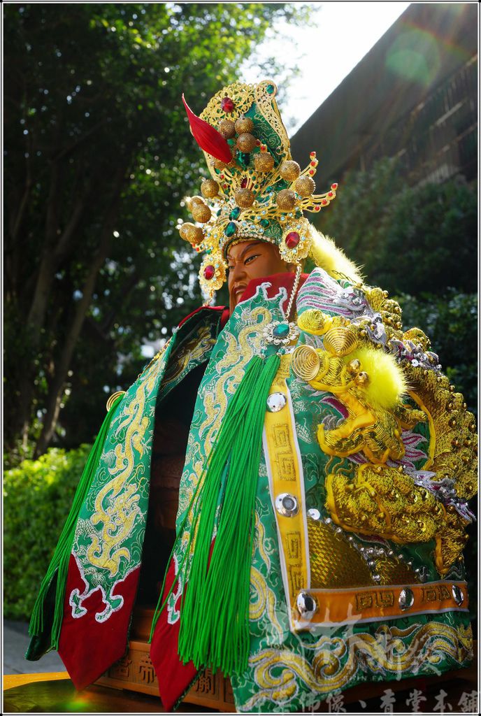 帝君青龍袍「浮棉繡線金蔥．參天宮體(銀)．手工龍紋衣(金)．