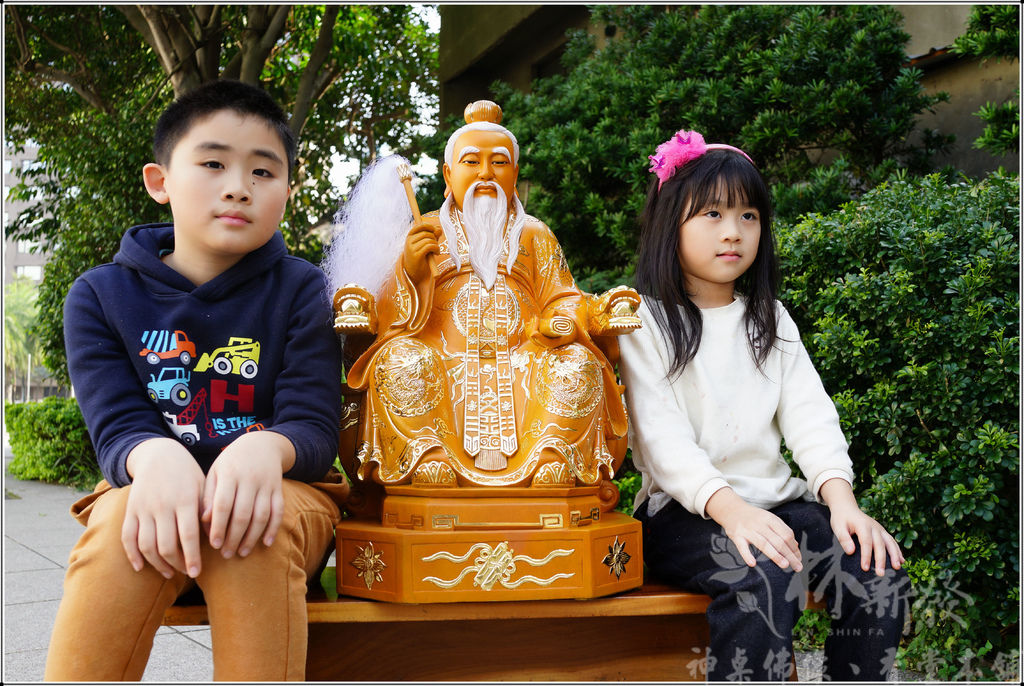 新發神藝-元始天尊．鴻鈞始祖(兩魚雙龍．龍椅坐姿)
