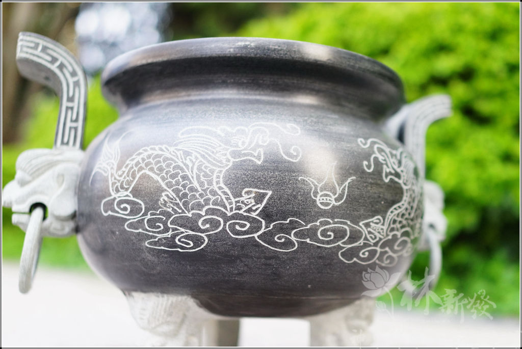 新發神爐-雙龍獅耳天公石爐(圓形．馬槽爐)。石雕麒麟13*2