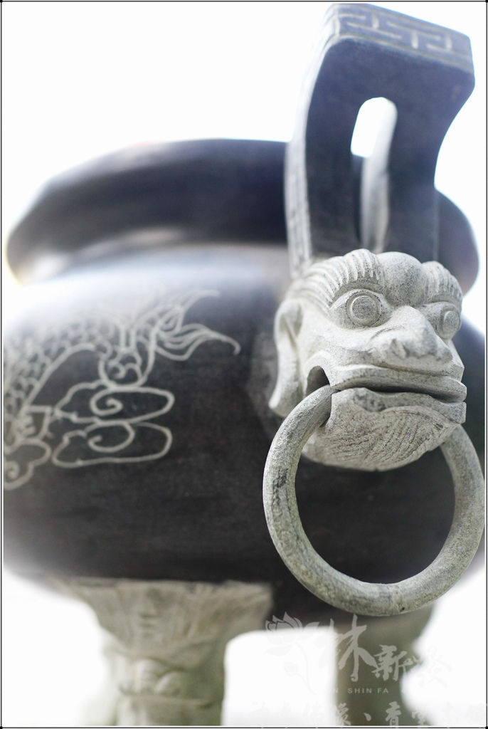 新發神爐-雙龍獅耳天公石爐(圓形．馬槽爐)。石雕麒麟13*2