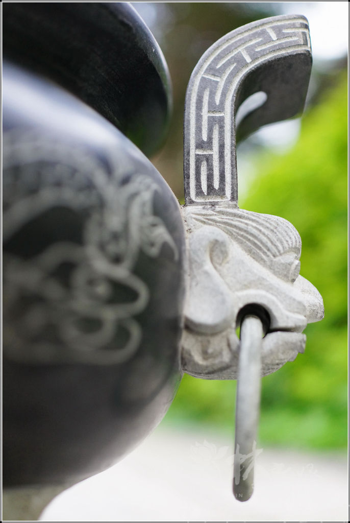 新發神爐-雙龍獅耳天公石爐(圓形．馬槽爐)。石雕麒麟13*2