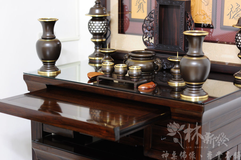林新發神桌-二尺九黑紫檀禪風+福祿壽雕刻祖聯_003.jpg 林新發神桌-二尺九黑紫檀禪風+福祿壽雕刻祖聯_003.jpg
