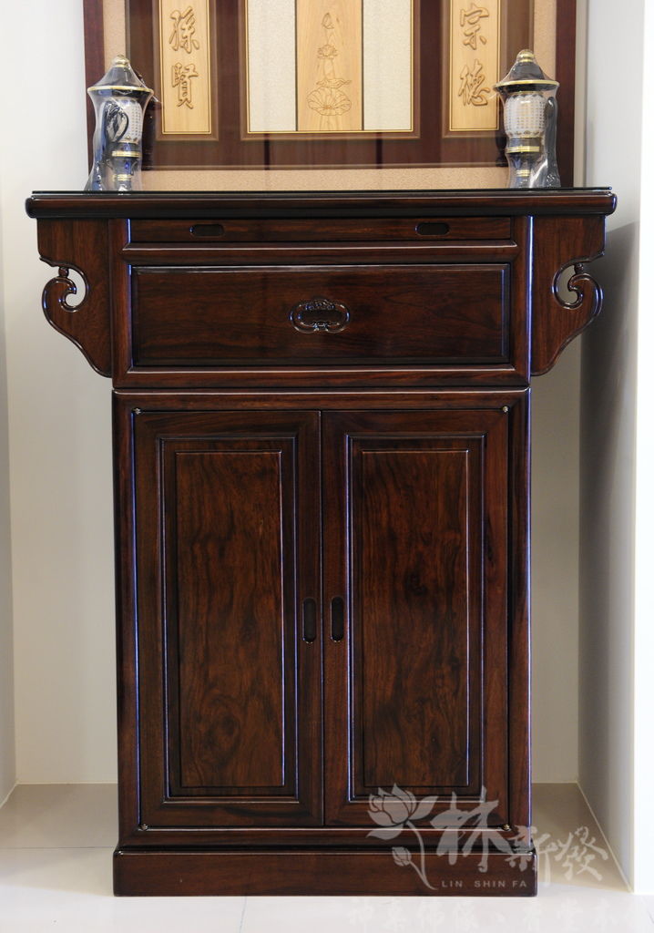 神桌-二尺九黑紫檀木美喬式+禪風祖德字雕聯_006.jpg 神桌-二尺九黑紫檀木美喬式+禪風祖德字雕聯_006.jpg